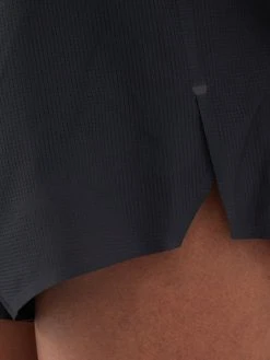 On Technical-shell Race Shorts 7 On Technical-shell Race Shorts -MONCLER Boutique 920 1871