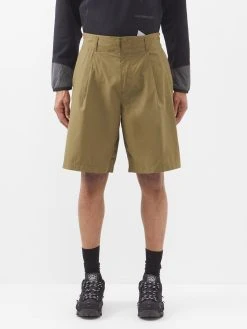 2 MONCLER 1952 Technical-canvas Pleated Shorts